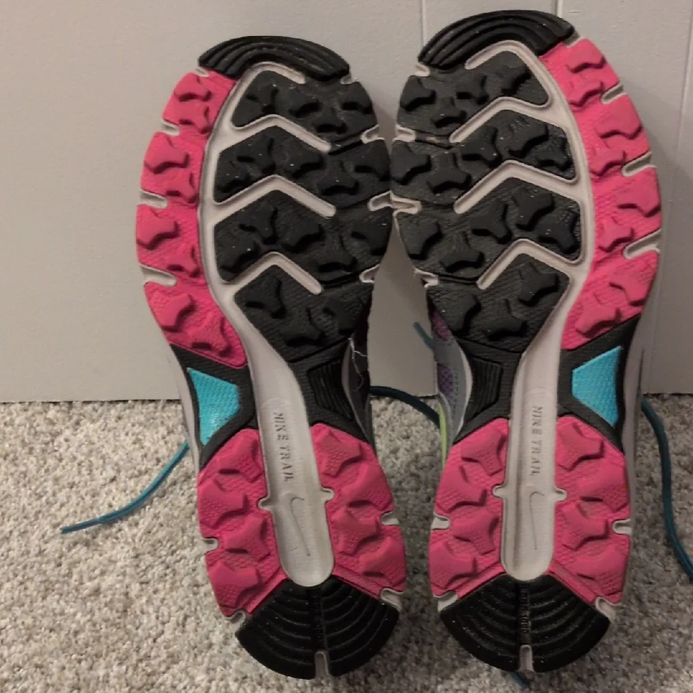 Nike Women's  Pink and Teal Trail Shoes - Picture 2 of 9